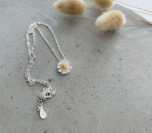 Daisy Necklace