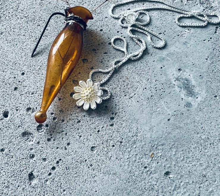 Daisy Necklace