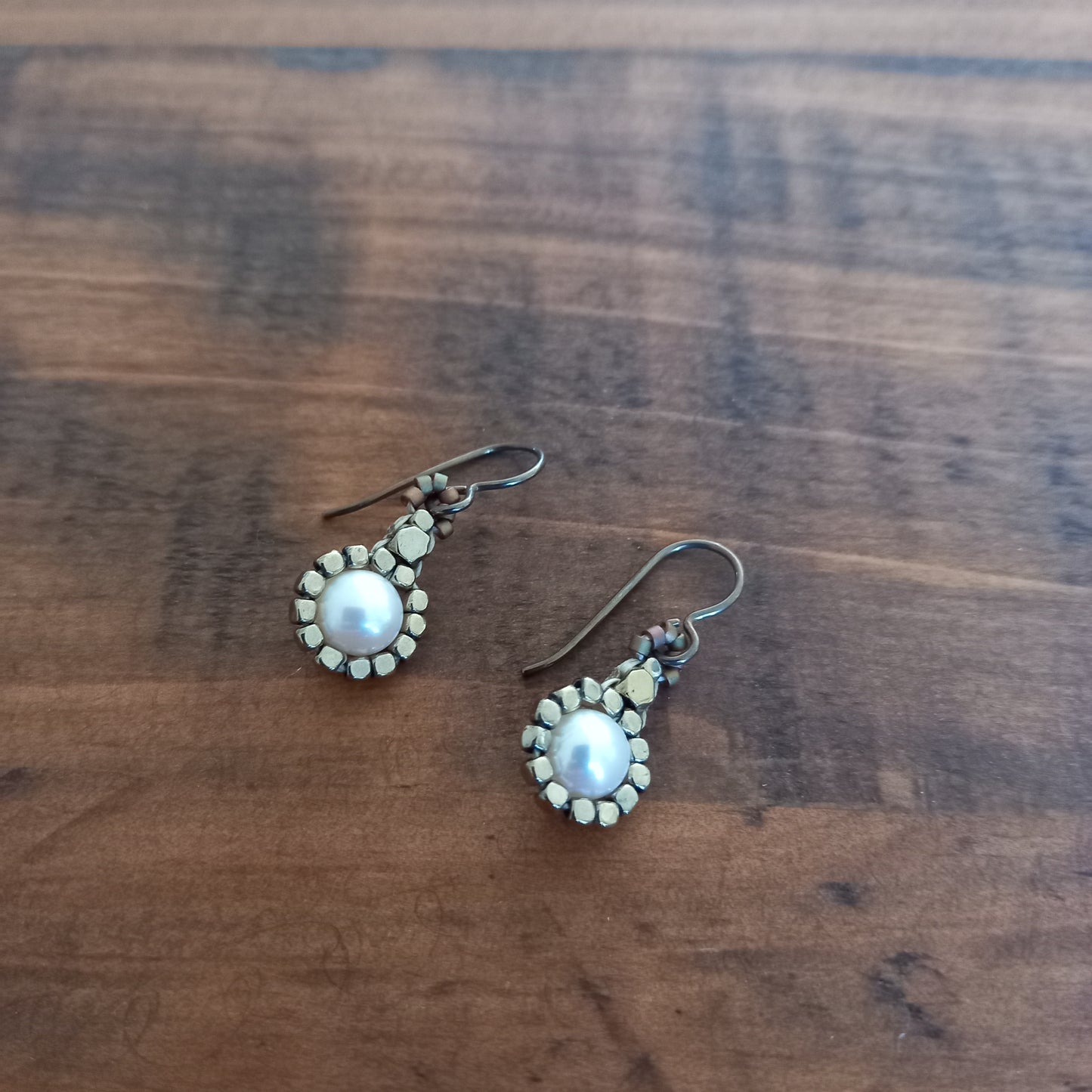 Pearl Daisy Earrings